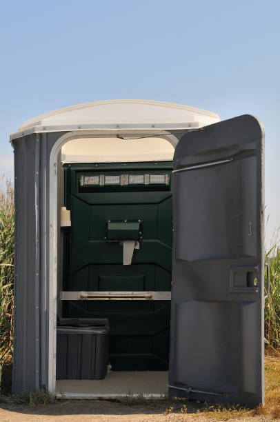 Best Luxury portable toilet rental  in Uvalde Estates, TX